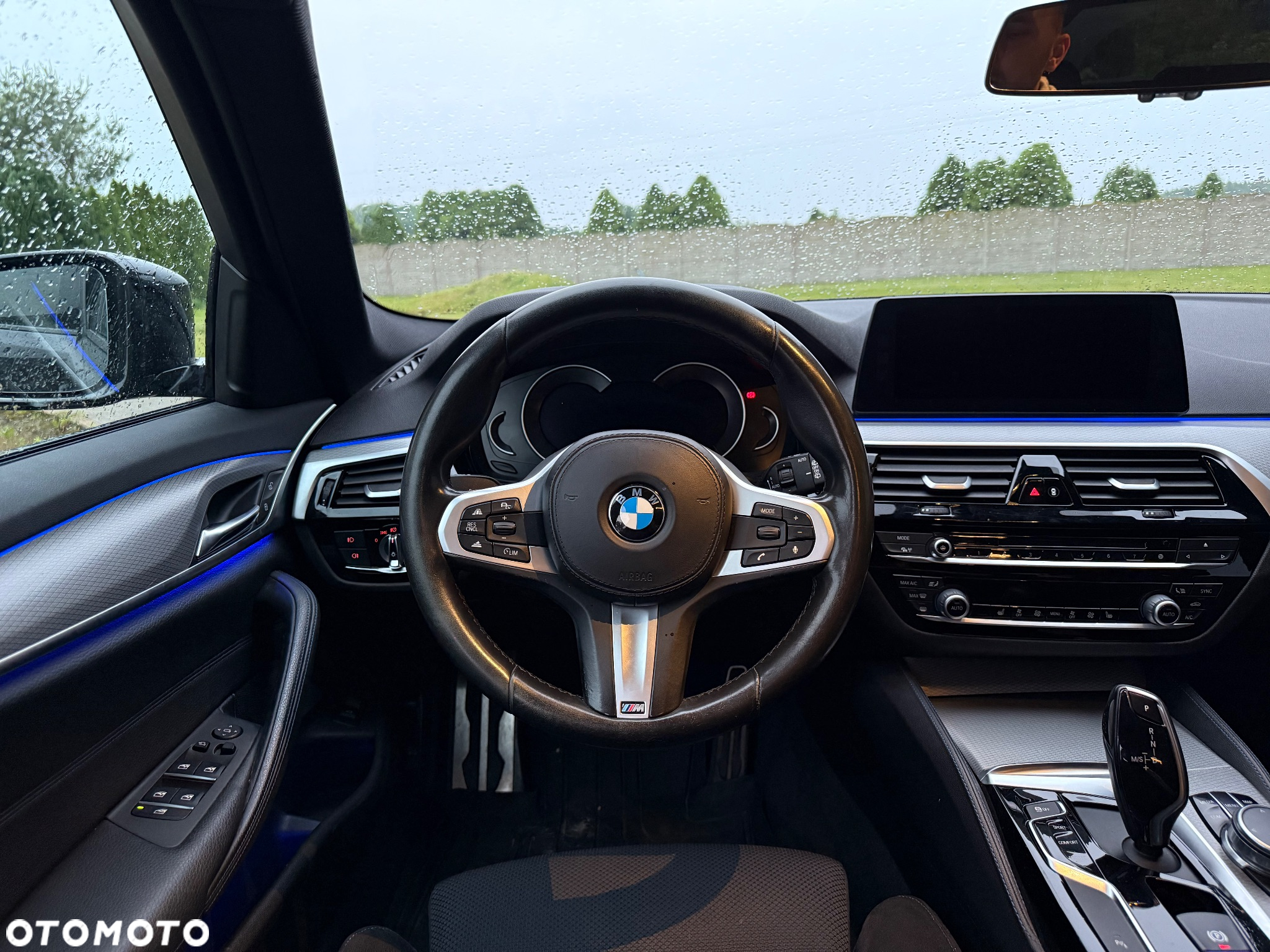 BMW Seria 5 520d M Sport - 12