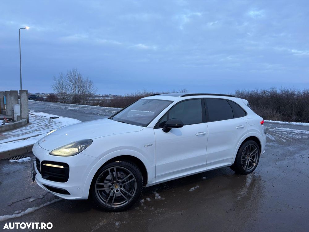 Porsche Cayenne E-Hybrid Tiptronic S - 4