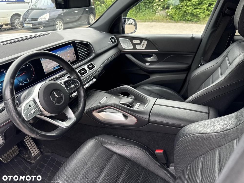 Mercedes-Benz GLS - 11