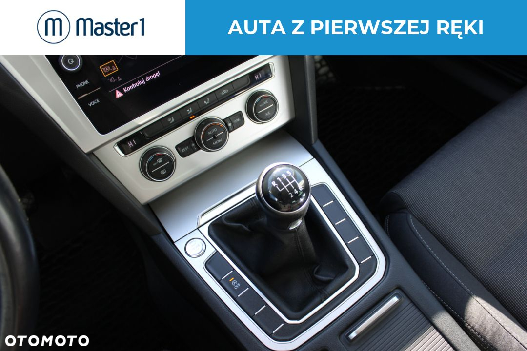 Volkswagen Passat 2.0 TDI SCR Comfortline - 16
