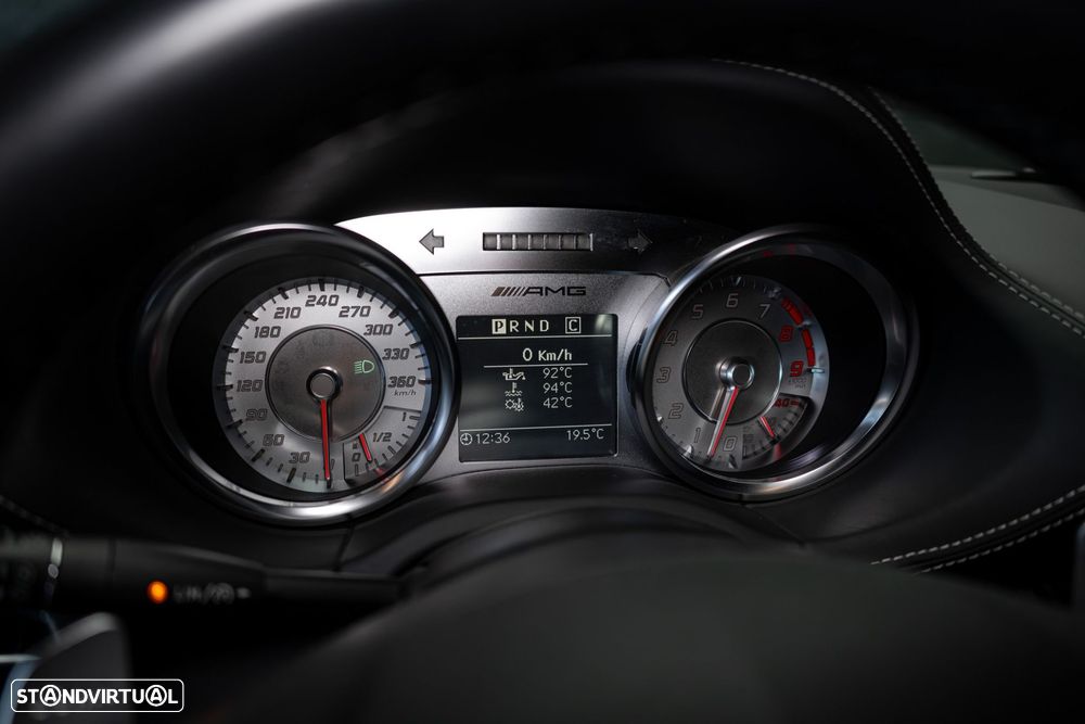 Mercedes-Benz SLS 63 AMG - 42