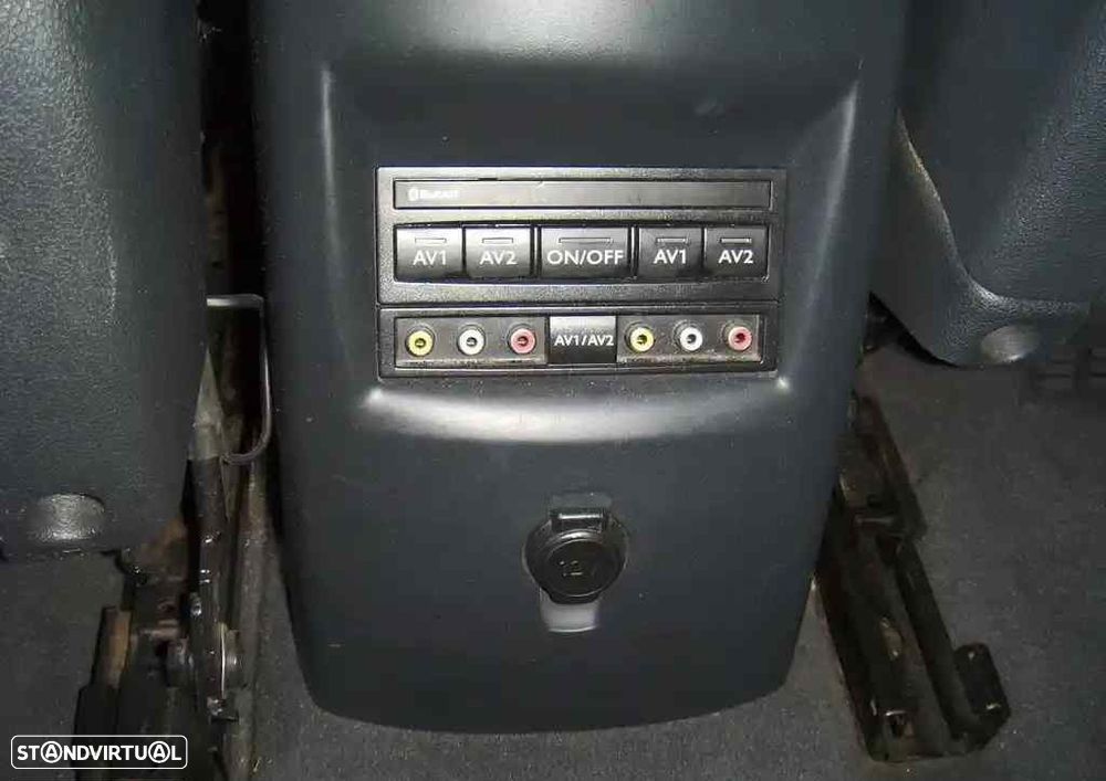 Peugeot 5008 1.6 HDi Executive JLL17 - 27