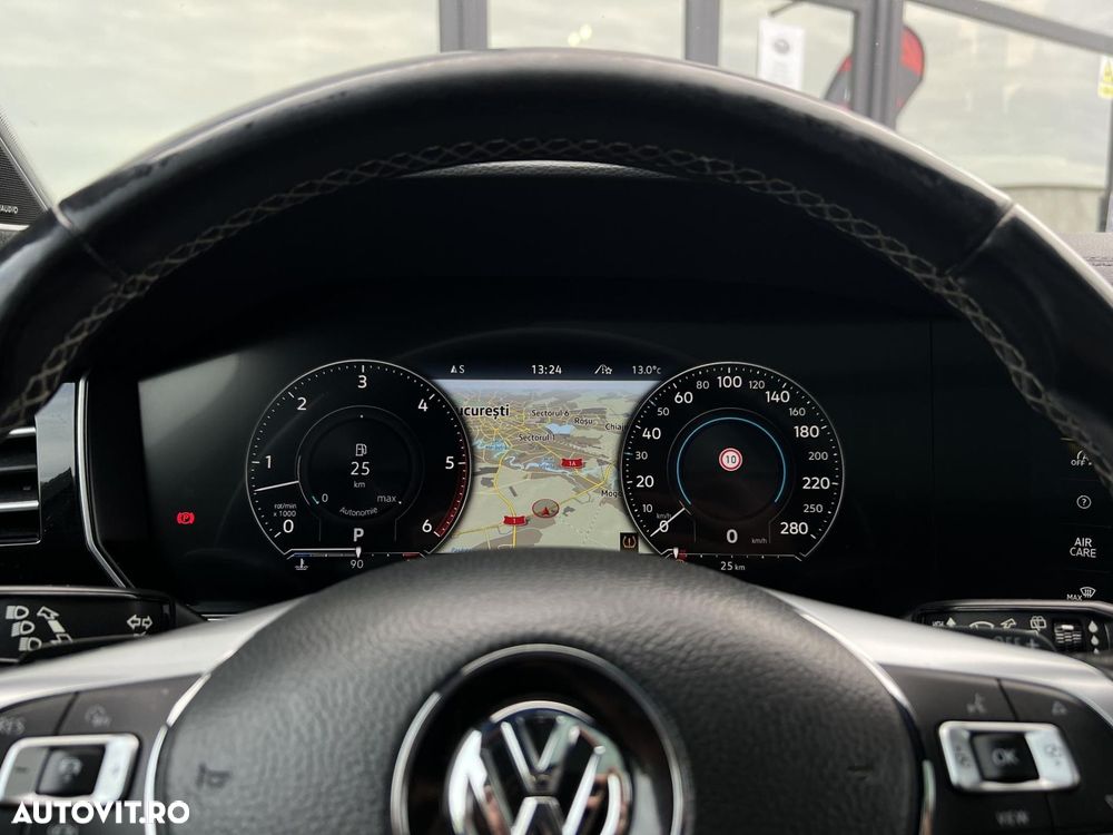 Volkswagen Touareg - 27