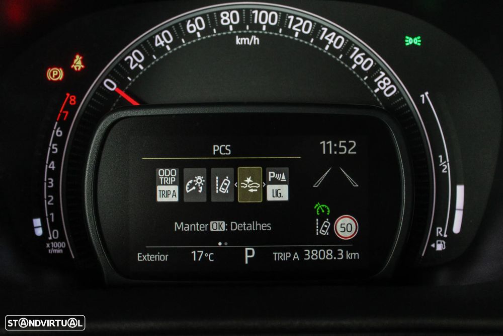 Toyota Aygo X 1.0 Envy CVT - 37