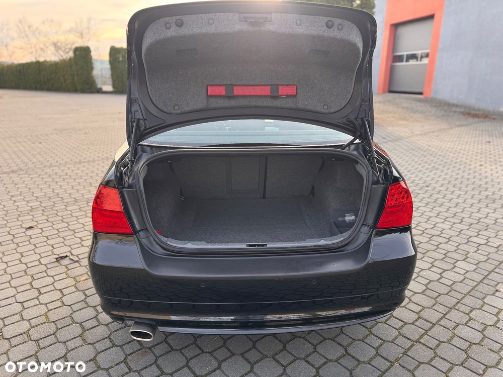 BMW Seria 3 318i - 16