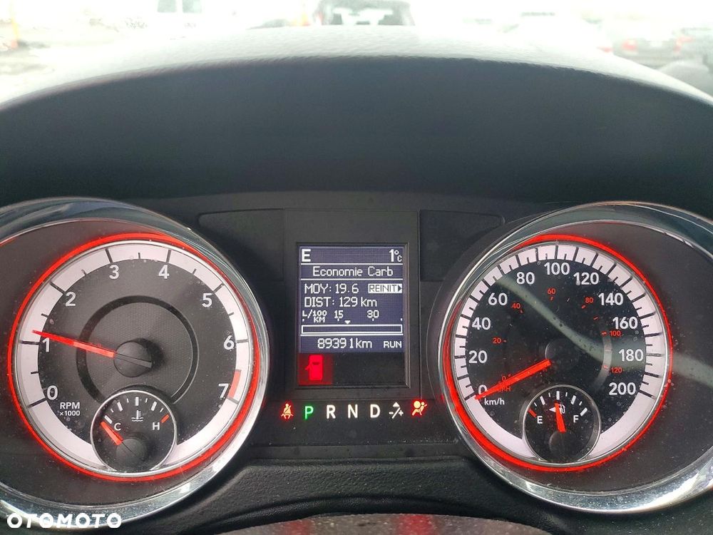 Dodge Grand Caravan - 10
