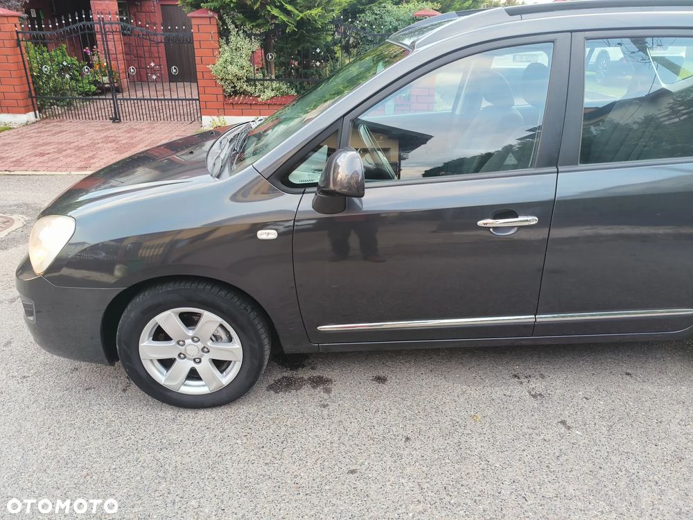 Kia Carens 2.0 CVVT Spirit - 31