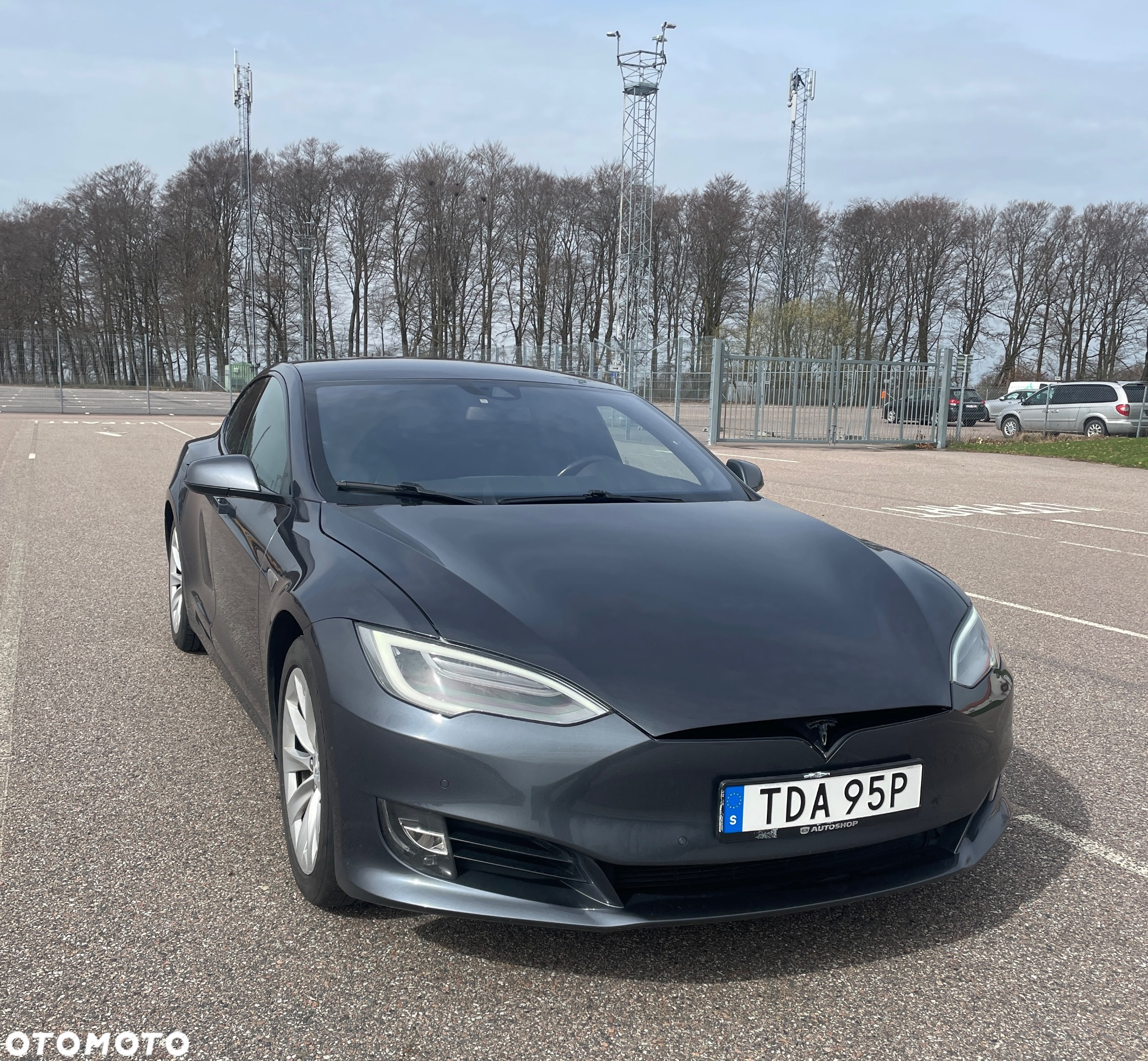Tesla Model S - 2