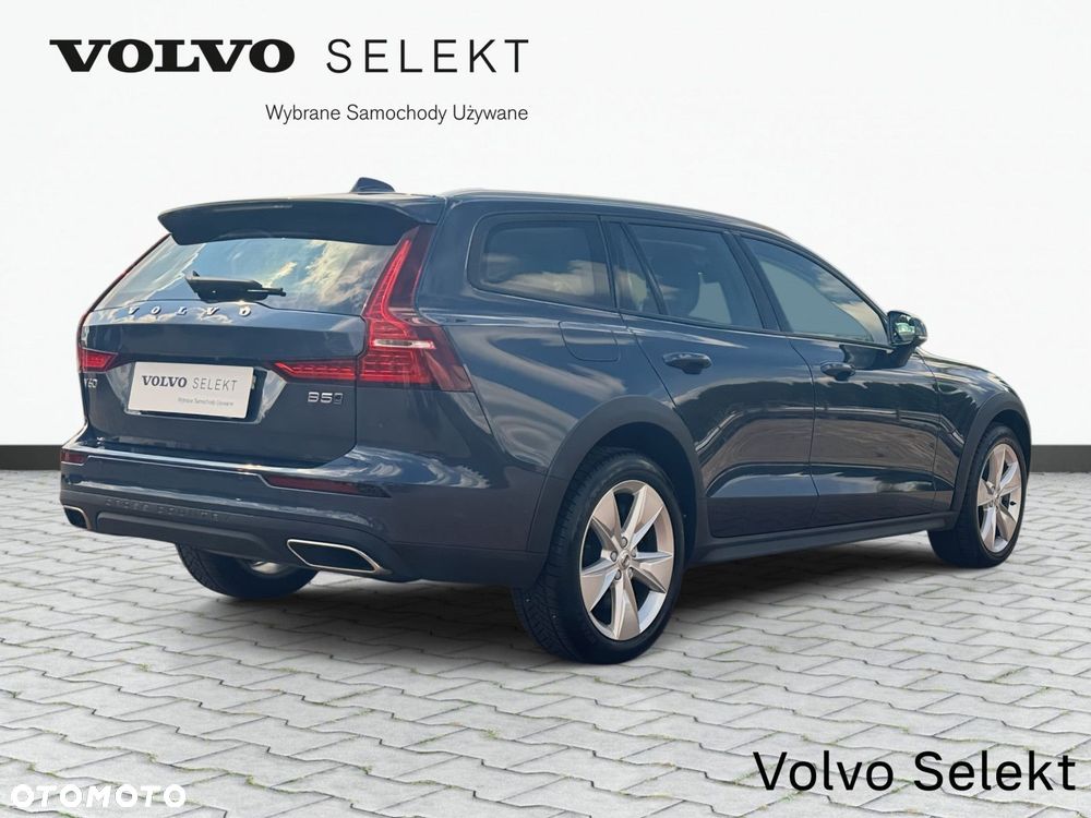 Volvo V60 Cross Country - 6