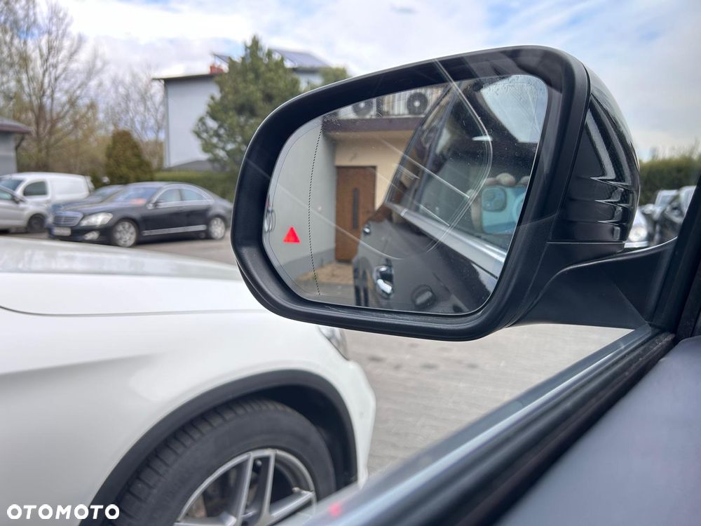 Mercedes-Benz GLE 300 d 4-Matic - 32