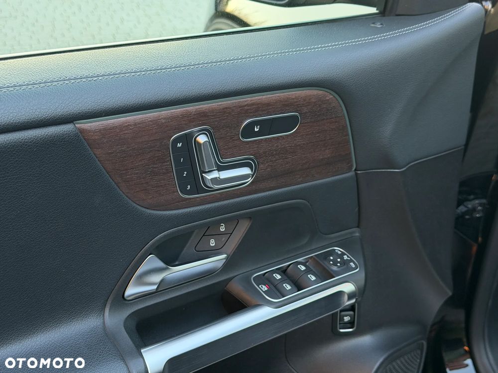 Mercedes-Benz GLB - 20