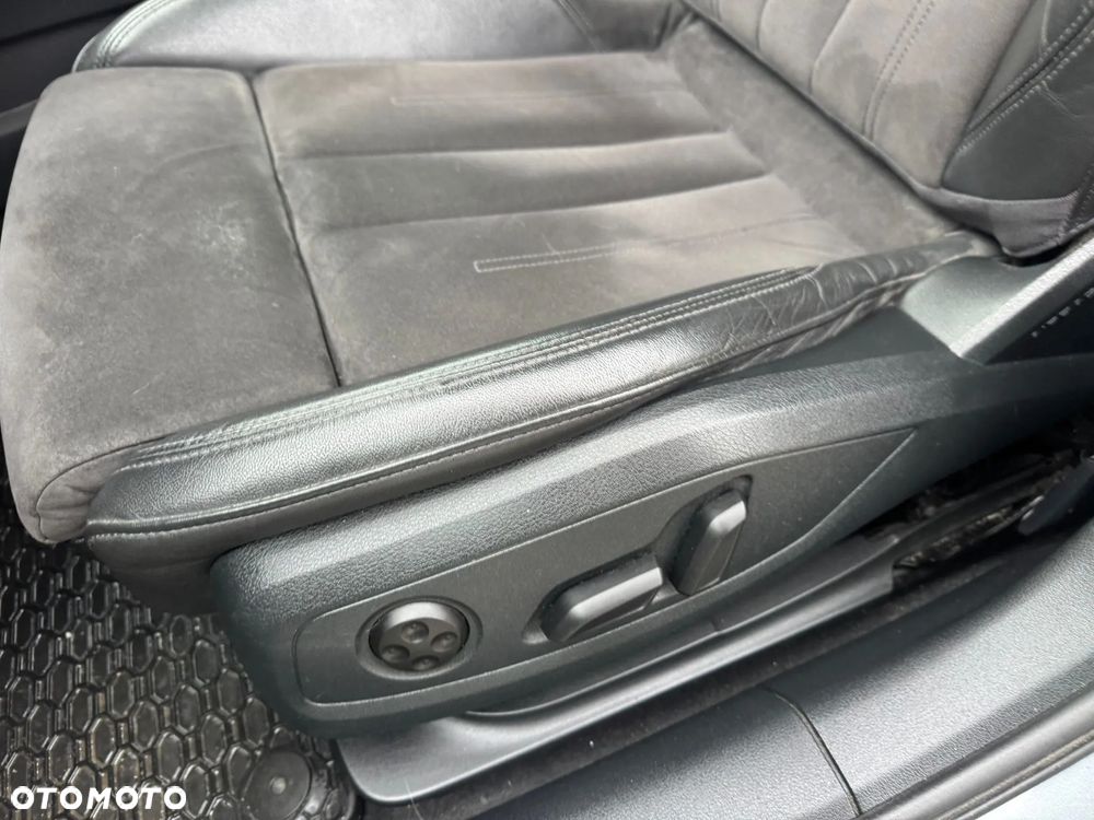 Audi A4 Limousine 2.0 TDI S tronic quattro sport - 15