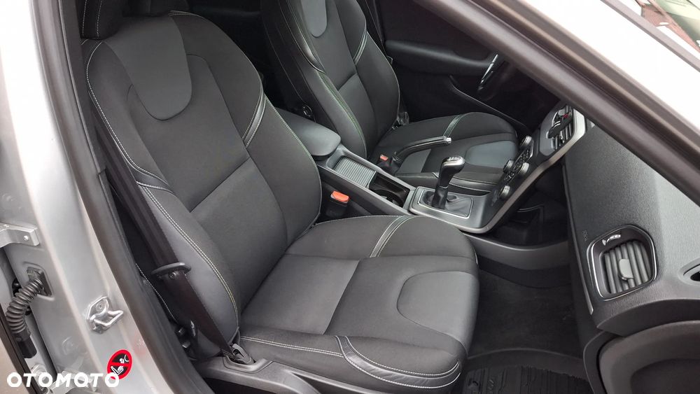 Volvo V40 D2 Kinetic - 11