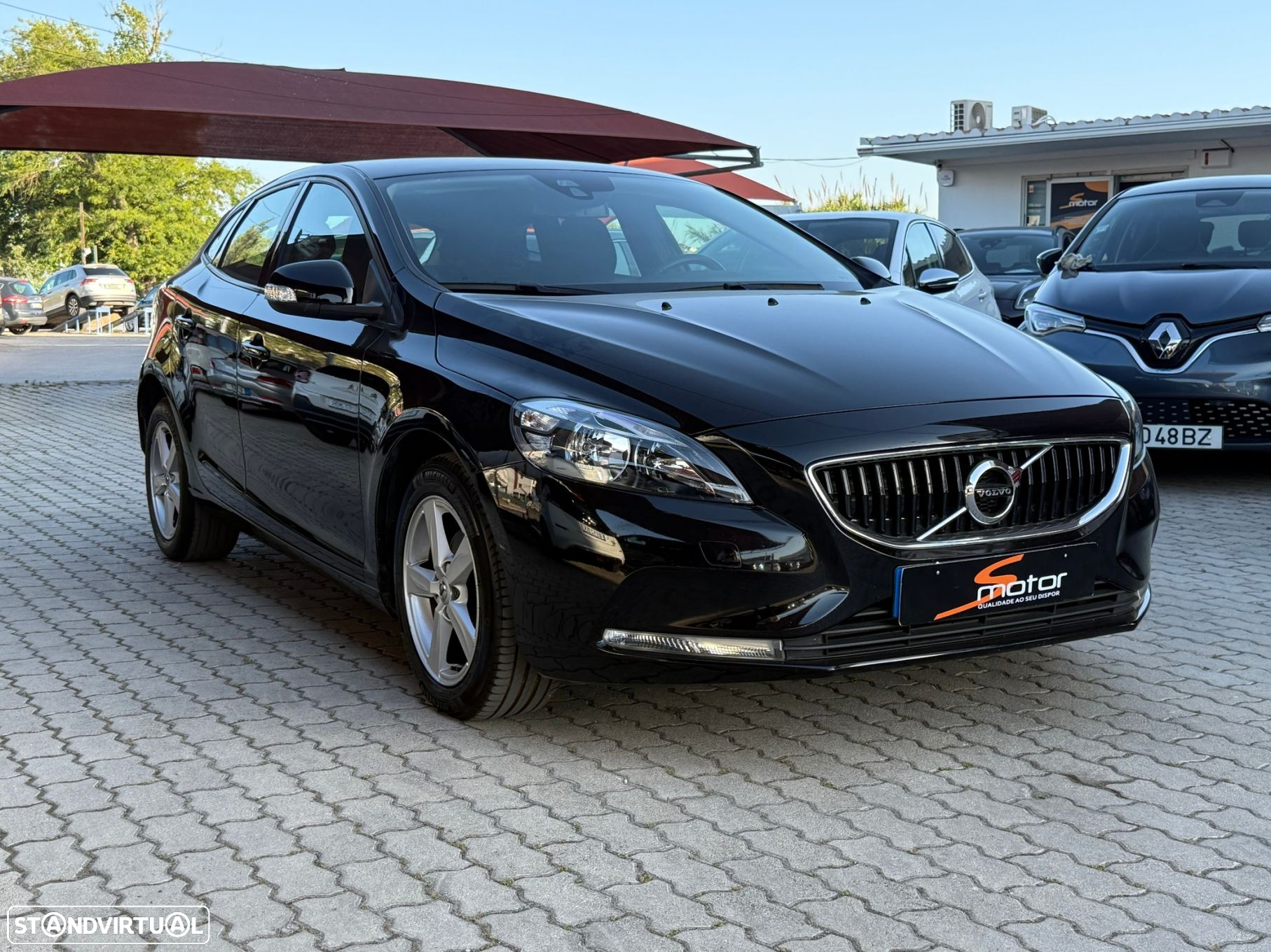 Volvo V40 2.0 D2 Momentum Eco - 2