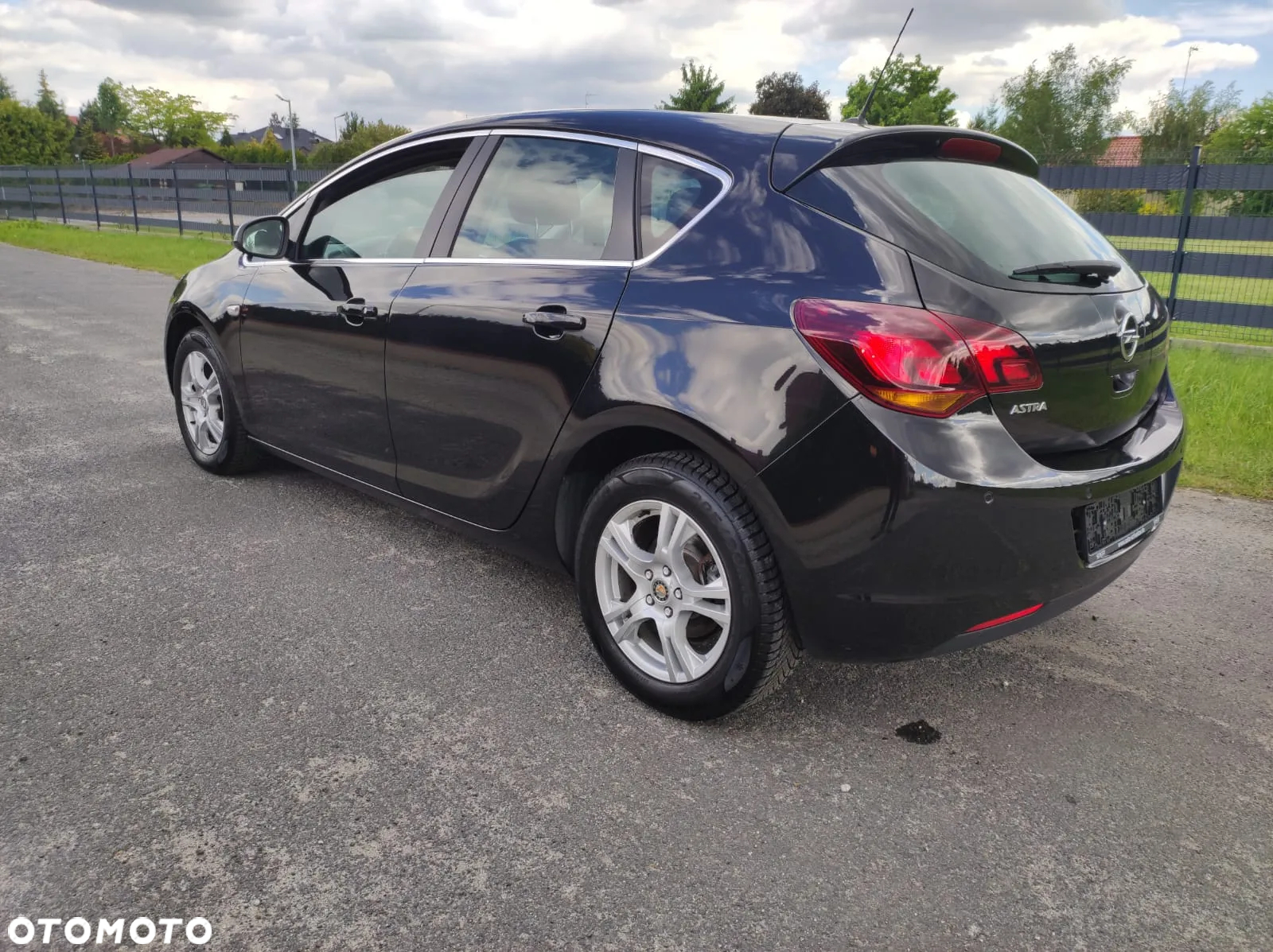Opel Astra 1.6 Automatik Design Edition - 3