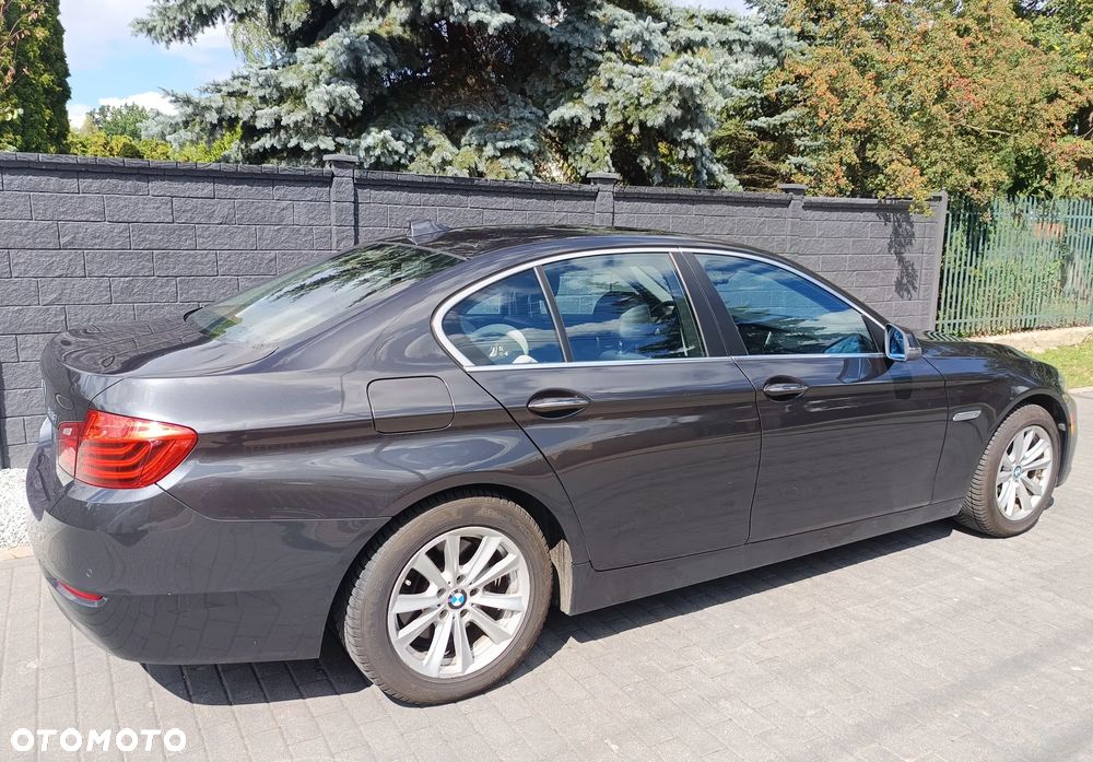 BMW Seria 5 528i xDrive - 4