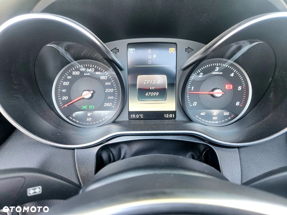 Mercedes-Benz Klasa C 220 d 9G-TRONIC AMG Line - 39