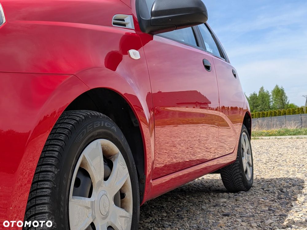 Chevrolet Aveo 1.2 16V Base+ - 10