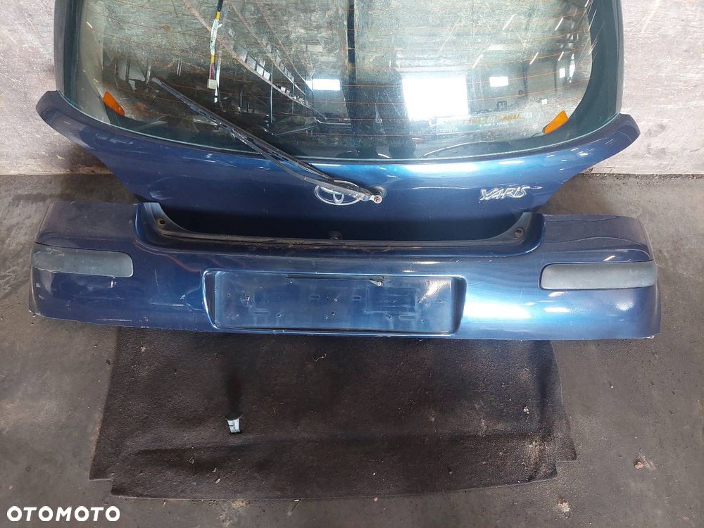 KOMPLETNY TYŁ KLAPA BAGAŻNIKA ZDERZAK TYŁ LAMPY TOYOTA YARIS I LIFT 8P4 - 7