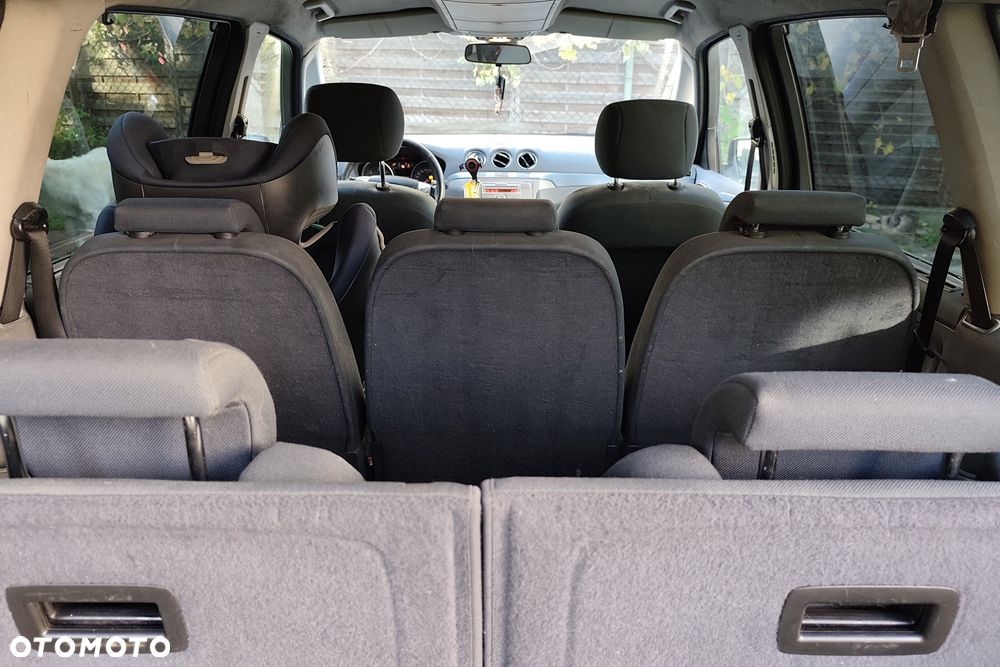 Ford Galaxy - 8