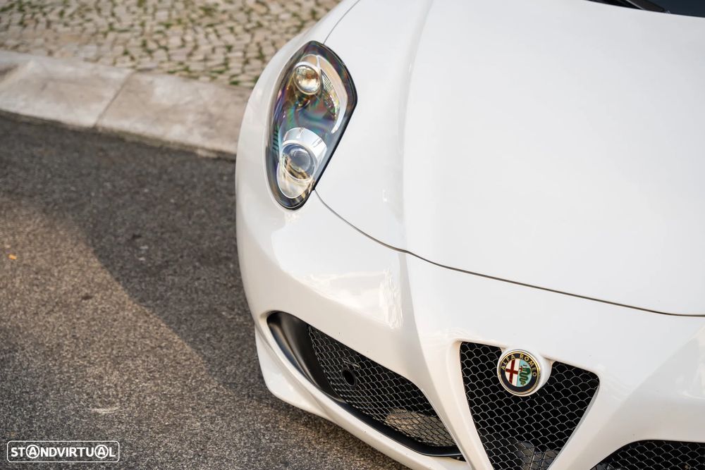 Alfa Romeo 4C Spider 1750 TBi - 6
