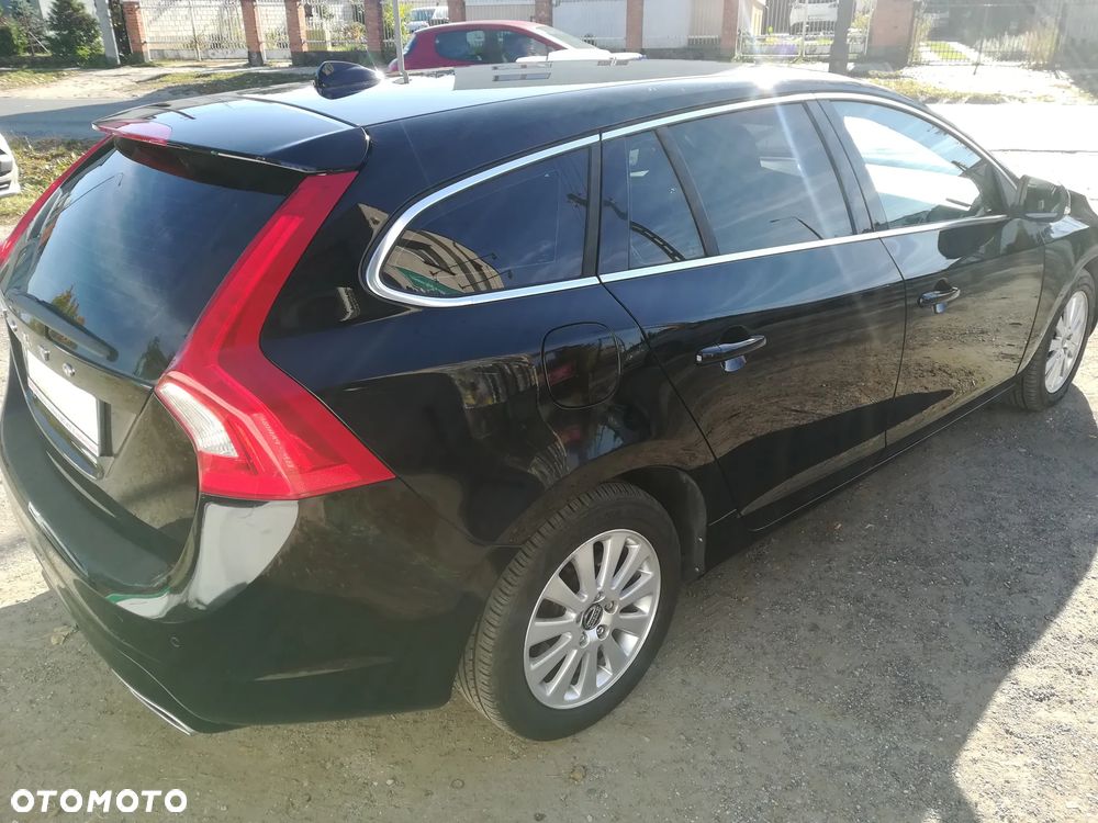 Volvo V60 2013 photo 2