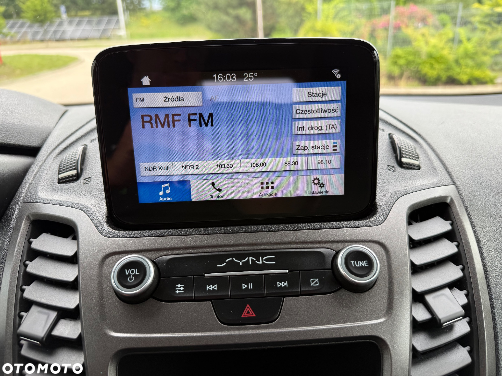 Ford Tourneo Connect Grand - 16