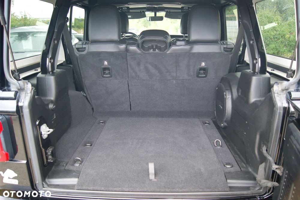 Jeep Wrangler 2.2 CRDi Hardtop AWD Automatik Sahara - 22