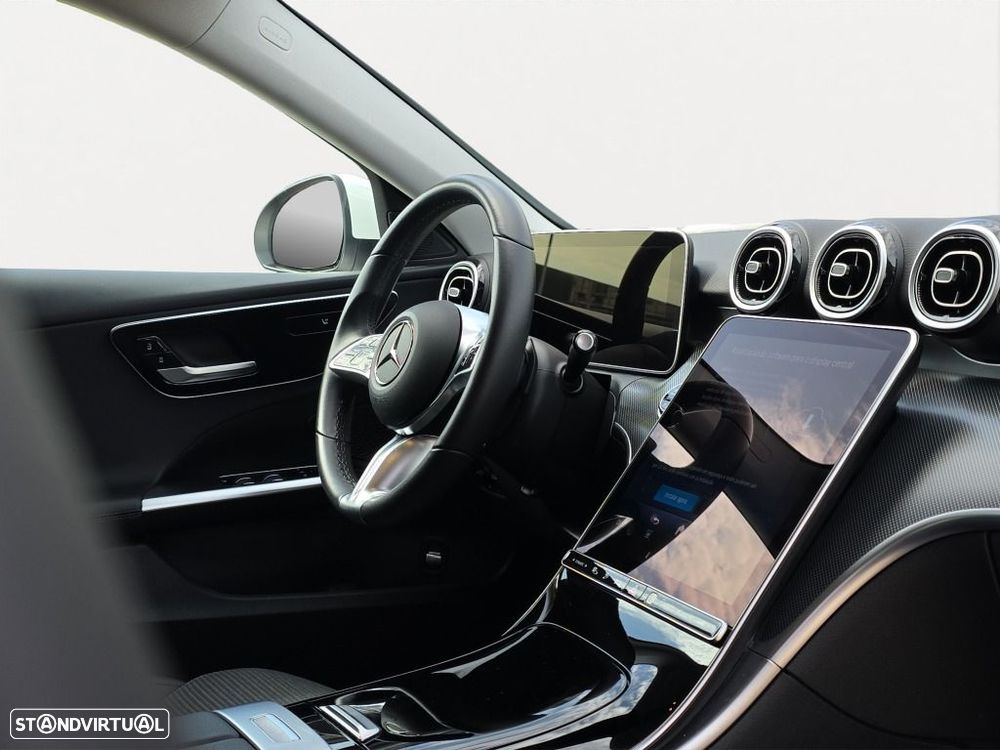 Mercedes-Benz C 300 — fotografia 13