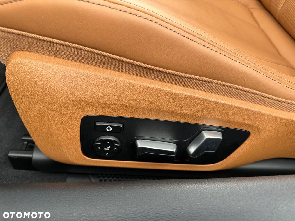 BMW Seria 8 M850i xDrive - 15