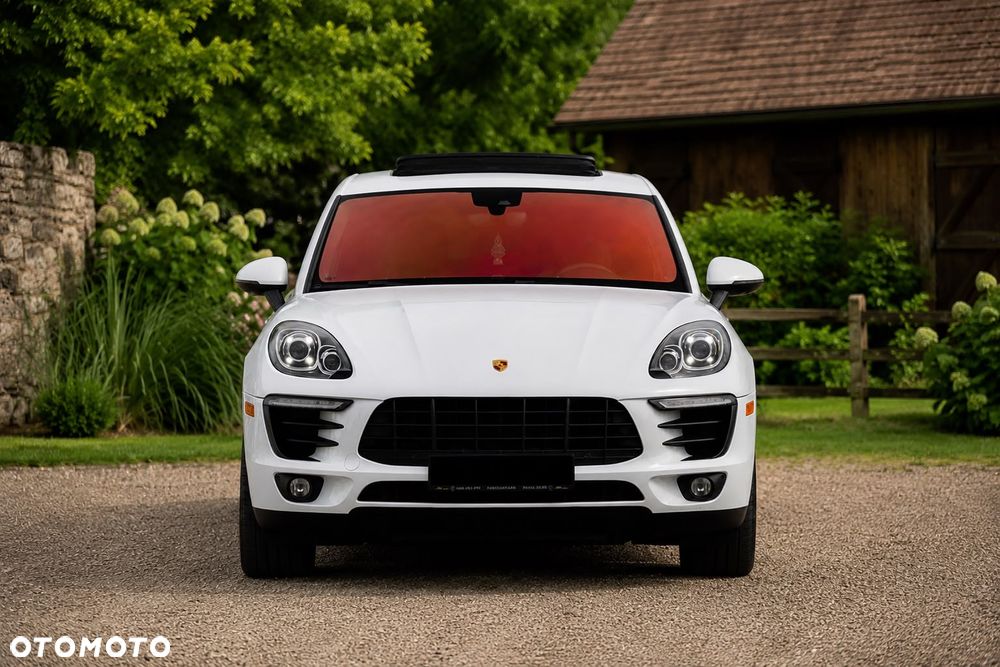 Porsche Macan Standard - 1
