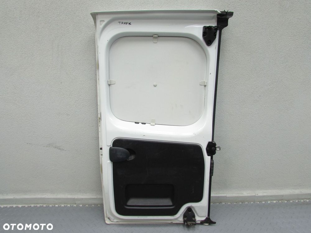 RENAULT TRAFIC III 13- DRZWI TYL PRAWE SKRZYDELKA - 6