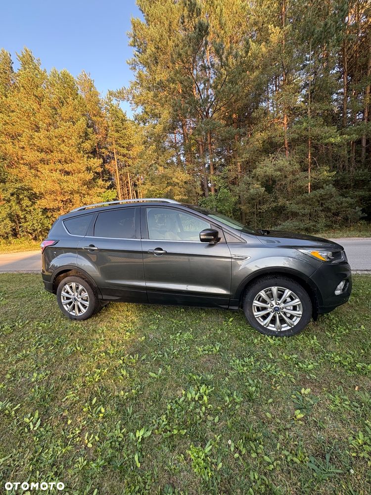 Ford Escape 2.0 EcoBoost AWD Titanium - 4