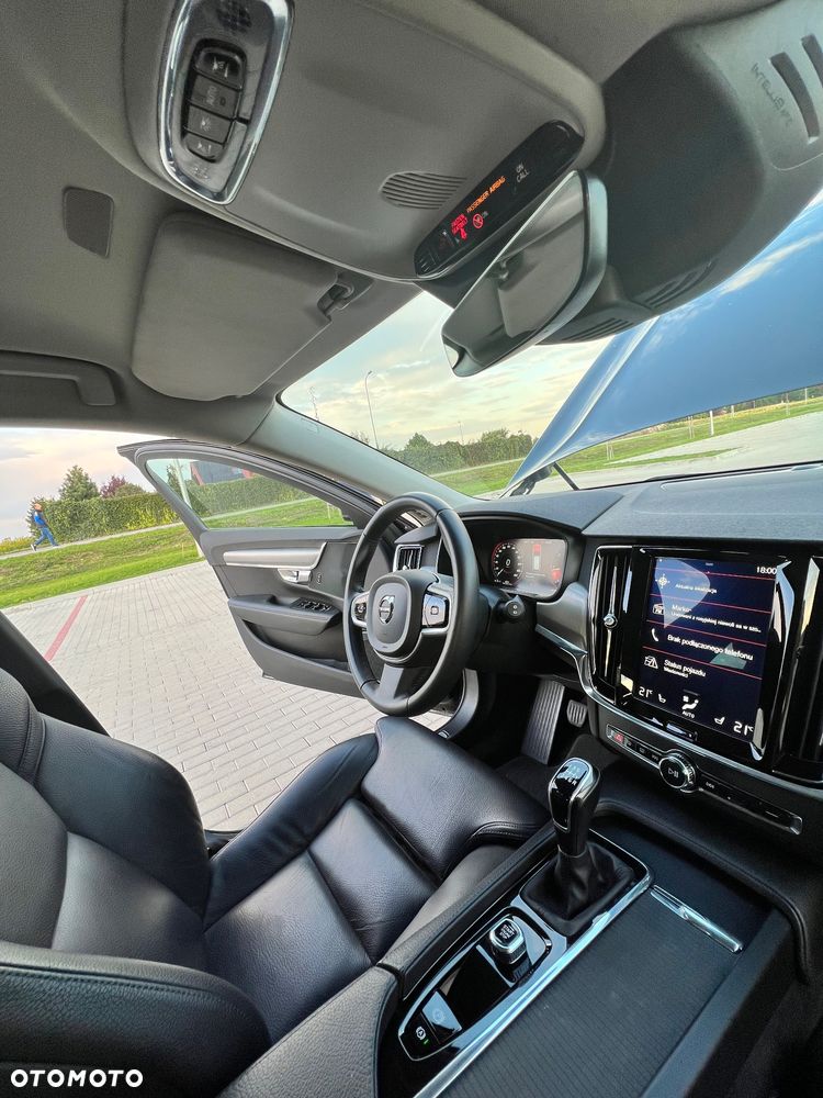 Volvo V90 D3 Momentum - 9