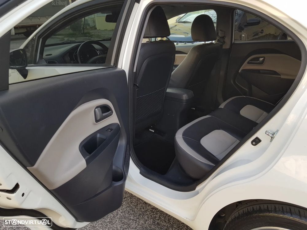 Kia Rio 1.1 CRDi TX Prime - 13