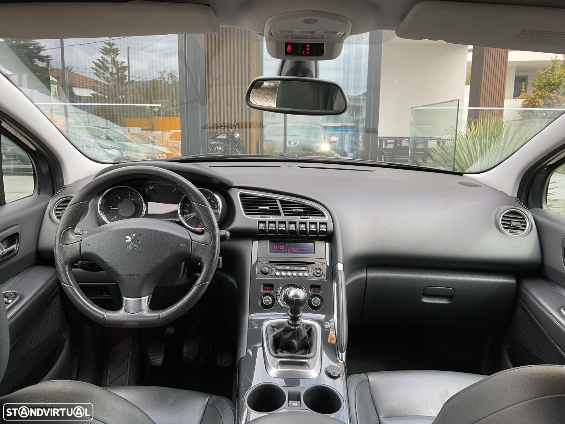 Peugeot 3008 1.6 HDi Executive - 26