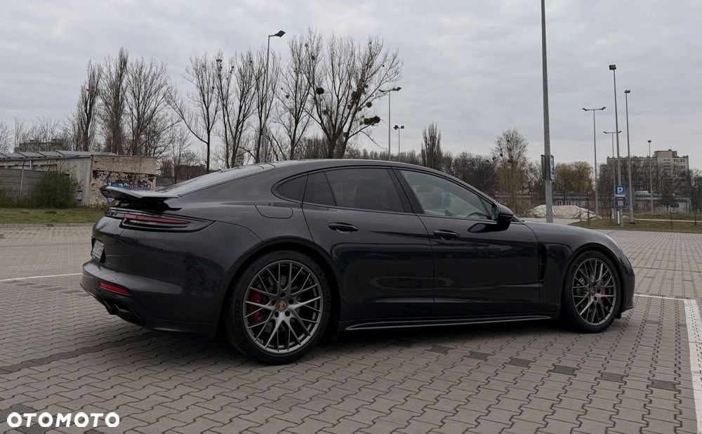 Porsche Panamera - 8