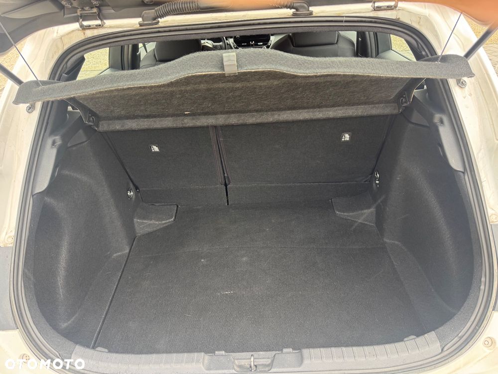 Toyota Corolla 1.8 Hybrid Comfort - 33