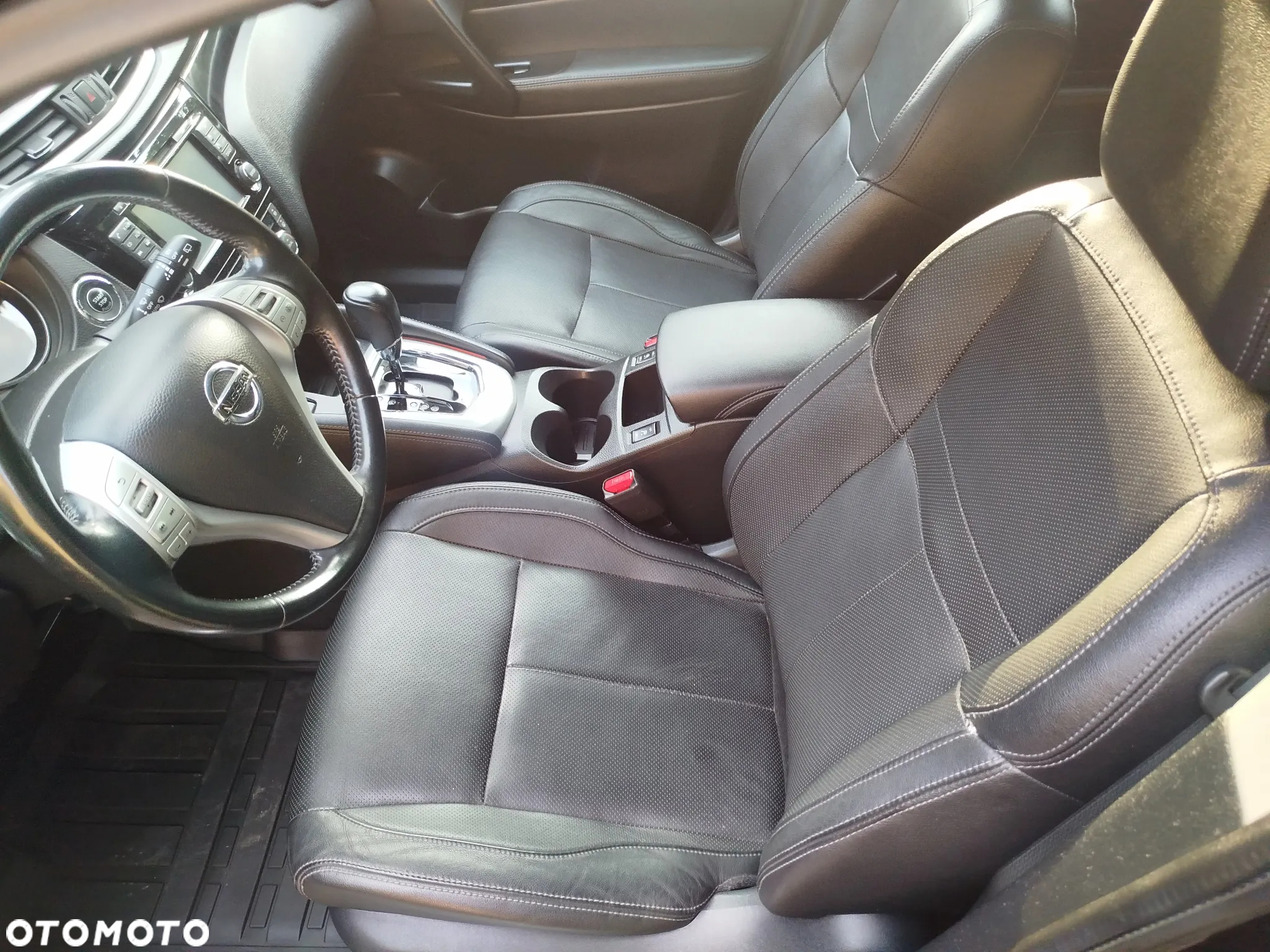 Nissan Qashqai 1.6 dCi Xtronic TEKNA - 21