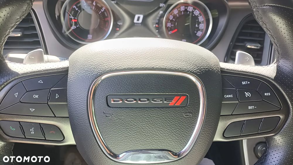 Dodge Challenger - 19