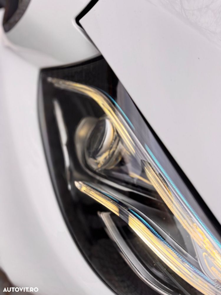 Mercedes-Benz E - 33