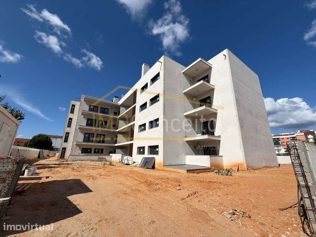 Apartamento T3 |Condomínio Privado| Piscina| Garagem| Entroncamento - Grande imagem: 3/41