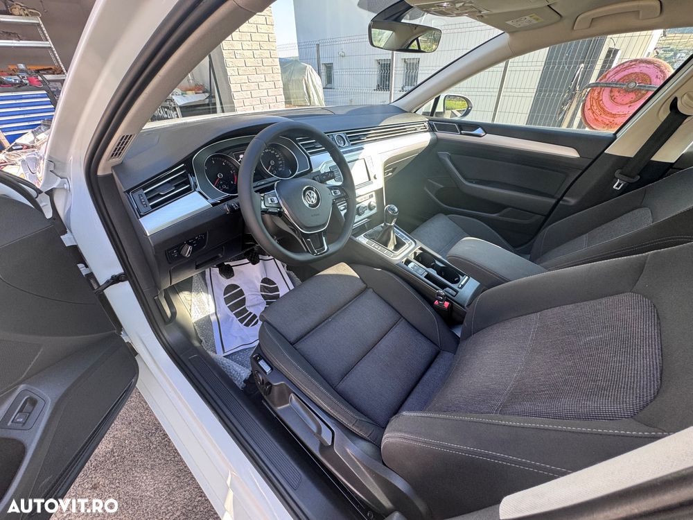 Volkswagen Passat 2.0 TDI Highline - 3