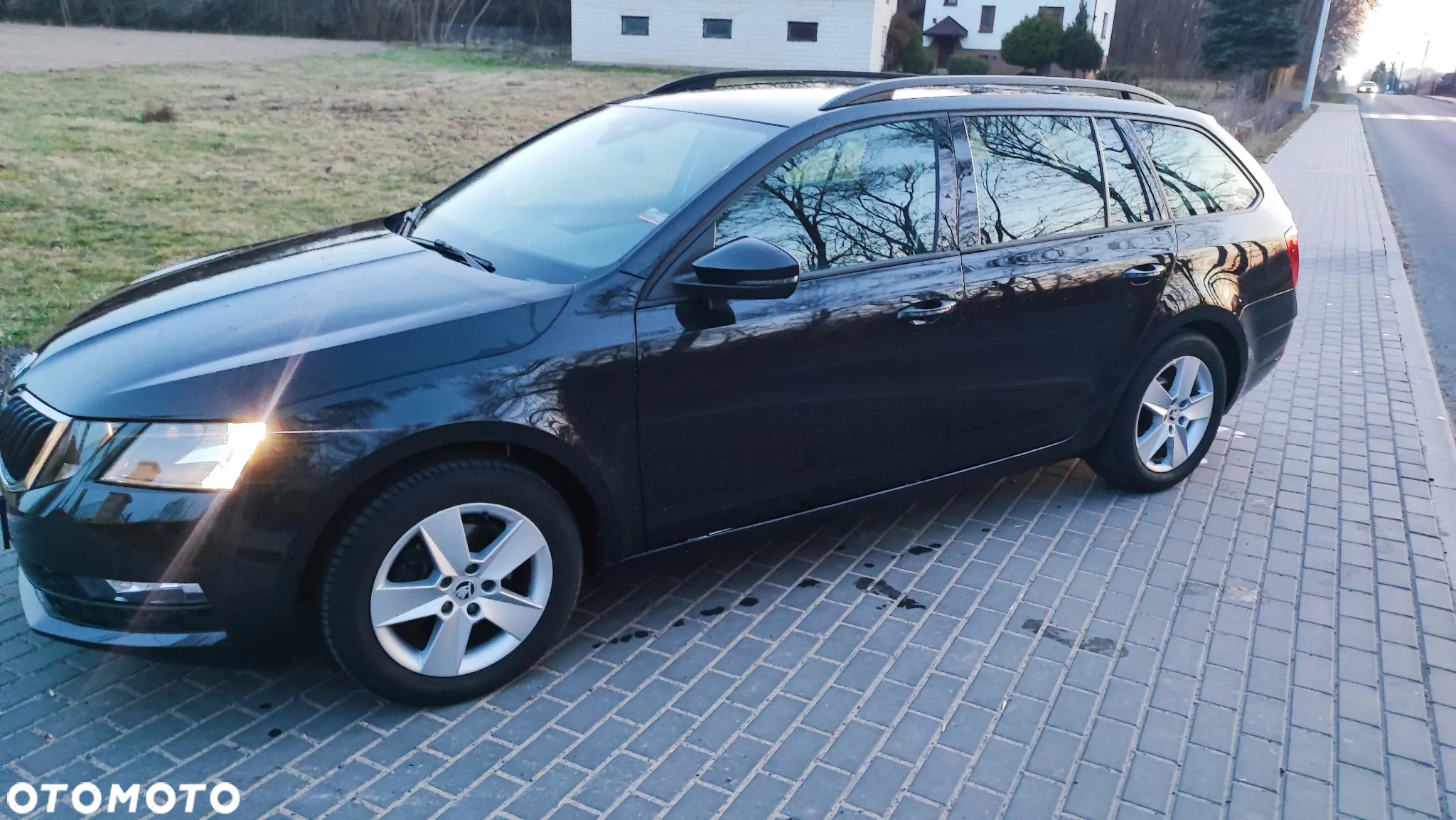 Skoda Octavia 2.0 TDI Style DSG - 4