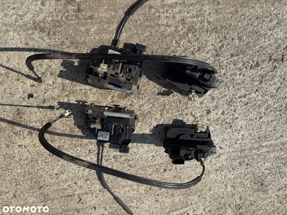 OPEL MERIVA B ZAMEK DRZWI PRAWY TYŁ TYLNY 9 PIN 13279837 - 1