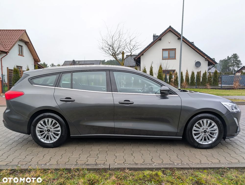 Ford Focus 1.5 EcoBlue Start-Stopp-System TITANIUM - 28