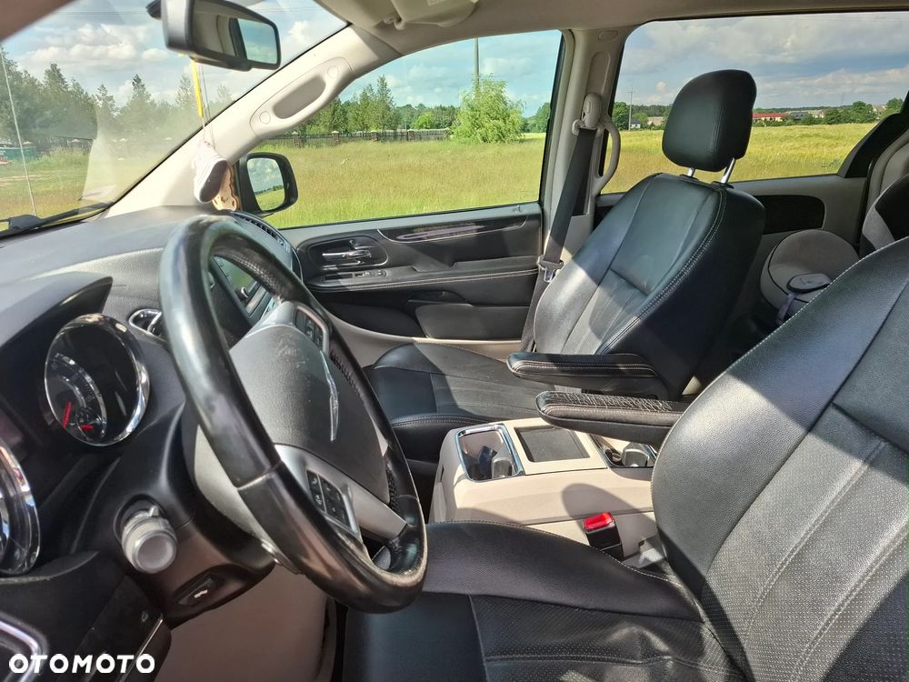 Chrysler Town & Country 3.6 Touring - 6