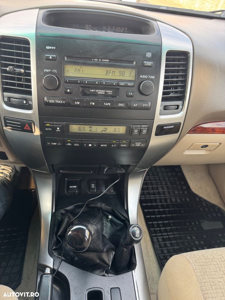 Toyota Land Cruiser - 24