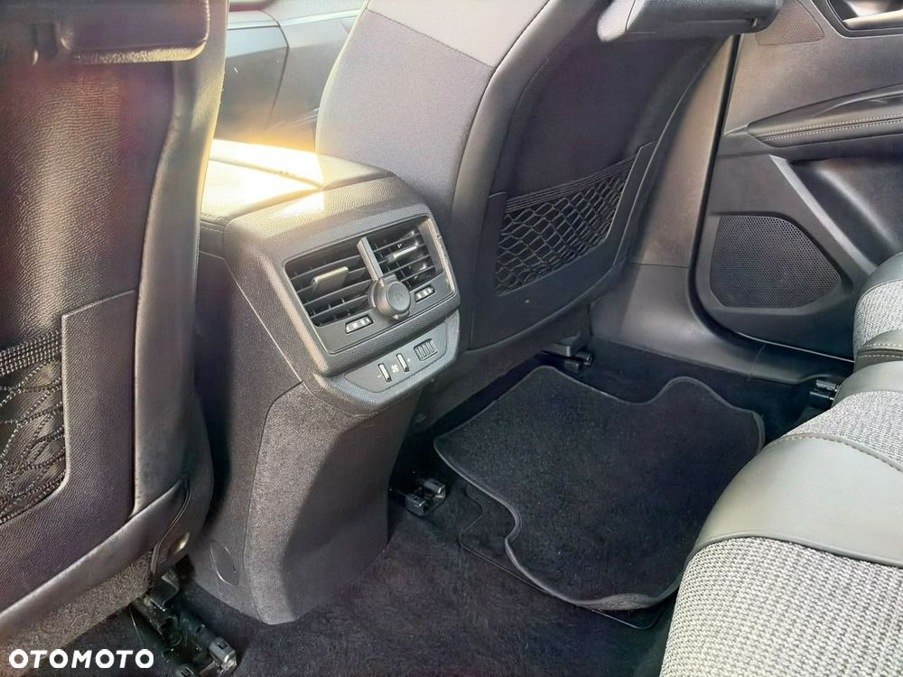 Peugeot 5008 - 17