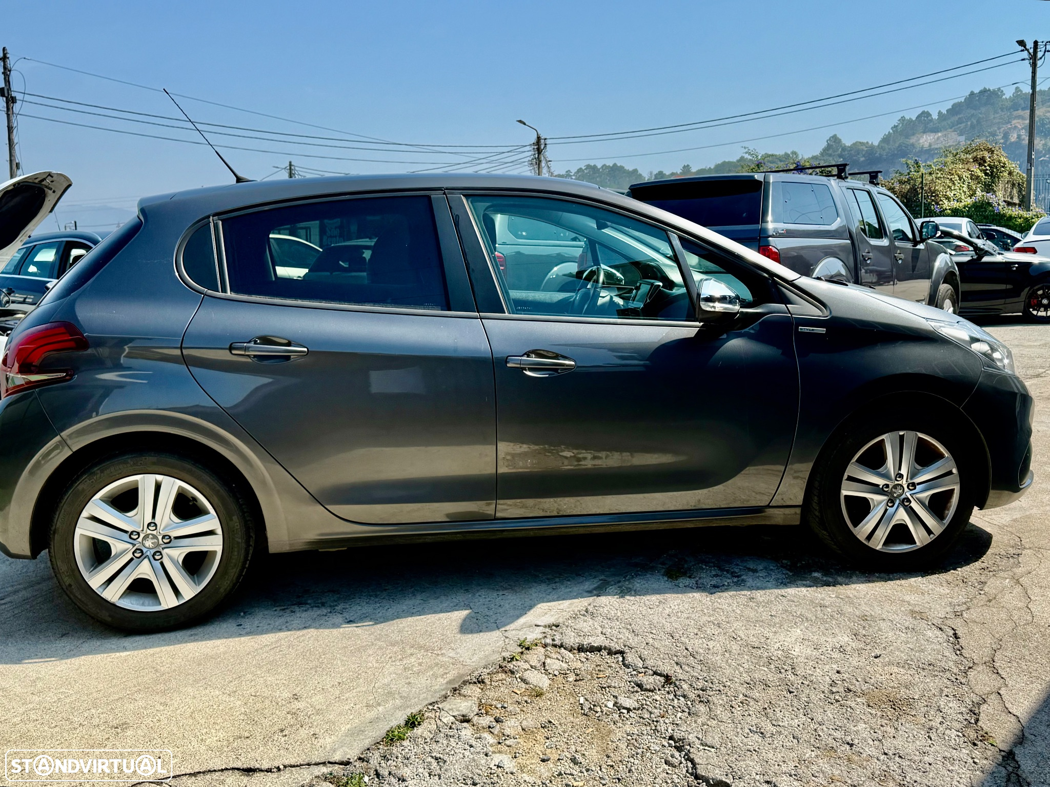 Peugeot 208 1.2 PureTech Style - 5